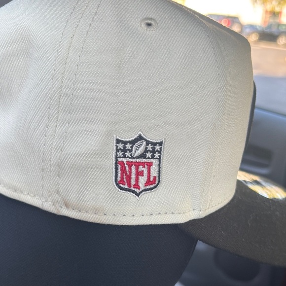 New Era Cream and Black NFL Snapback Hat - Picture 3 of 6